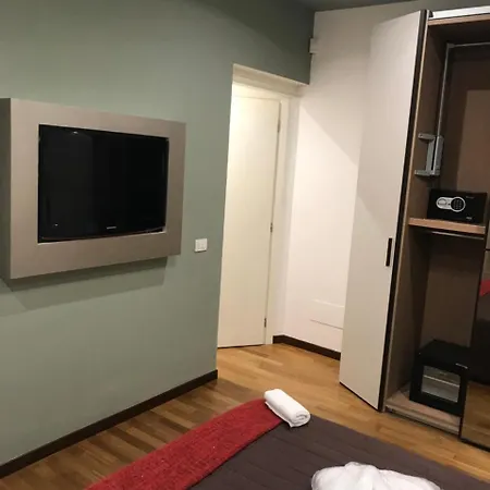 Couette-café Dimora Frattina 2*